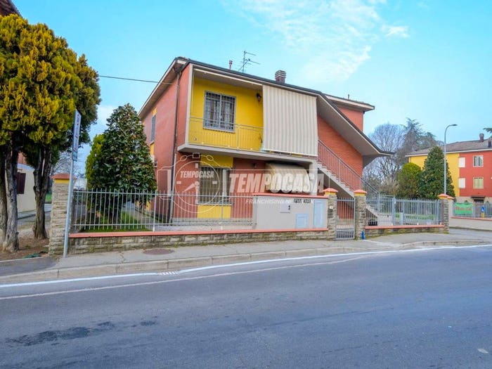 Casa con 6 locali in vendita in Via San Cesario, Piumazzo, Castelfranco Emilia
