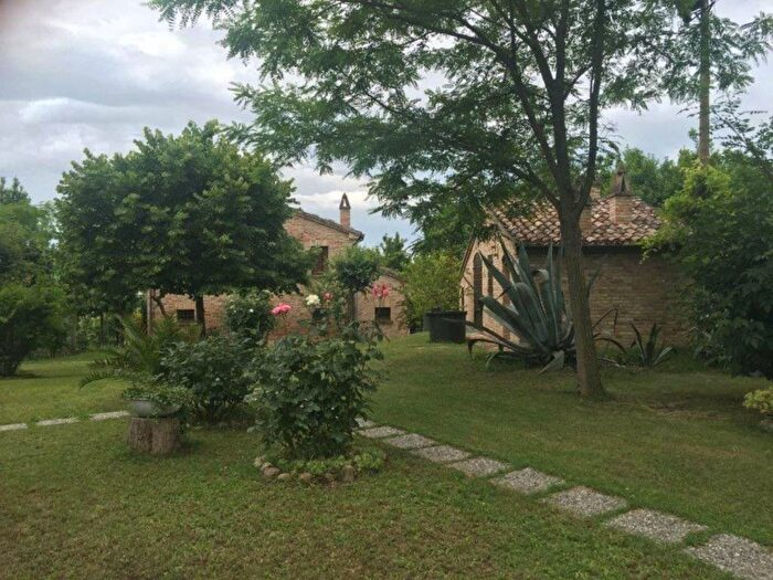 Casa con 6 locali in vendita in San Giorgio Di Pesaro, Terre Roveresche