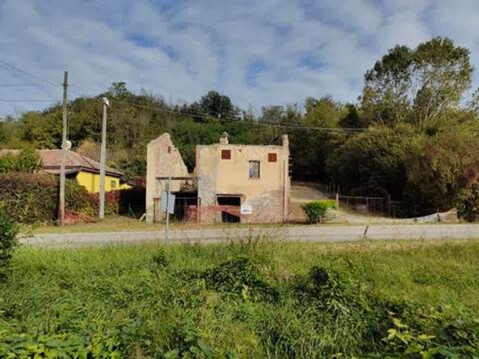 Casa quadrilocale in vendita in Regione Dani, Dani, Agliano Terme