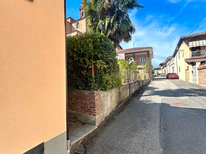 Casa con 6 locali in vendita in Via Roma, Villa San Secondo