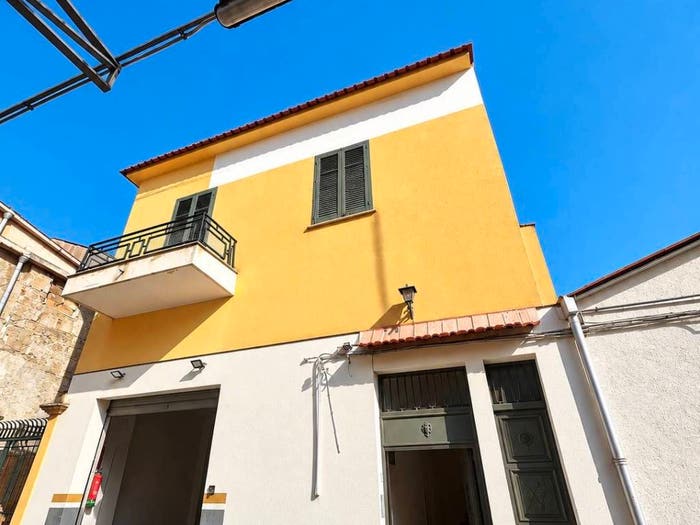 Appartamento con 6 locali in vendita in Via Giuseppe Garibaldi, Kalsa, Palermo