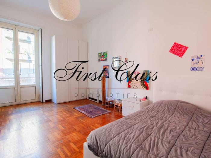 Appartamento trilocale in vendita in Via Cola di Rienzo, Solari, Milano