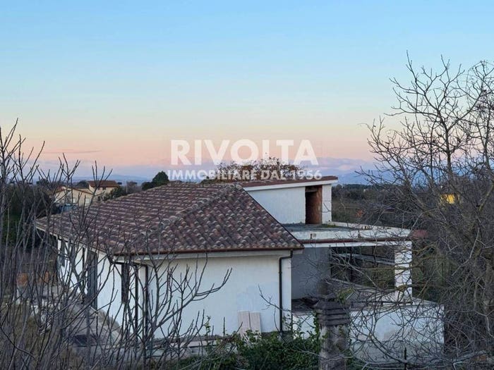 Casa con 5 locali in vendita in Via San Giovanni, Centro, Civita Castellana