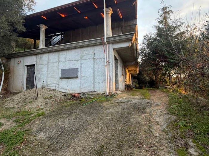 Casa con 5 locali in vendita in Contrada Cupone, Rose
