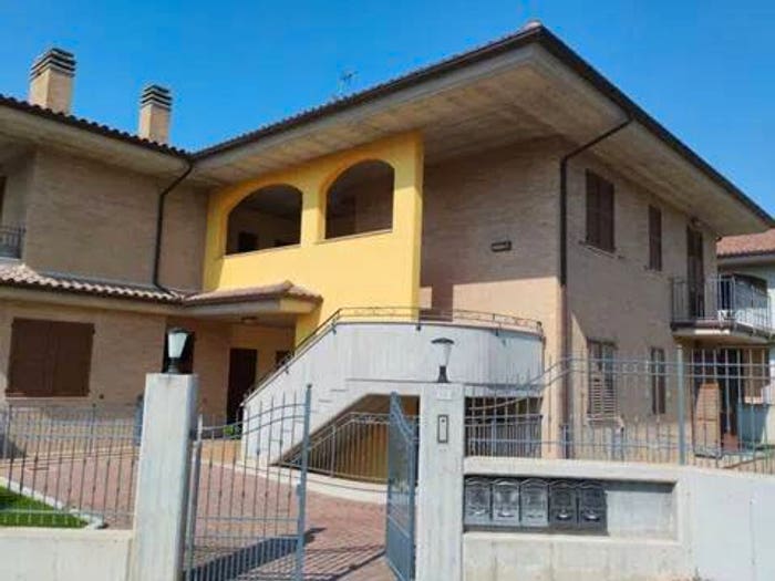 Appartamento trilocale in vendita in Via Settembre No Number, Monte San Giusto