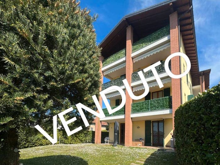 Appartamento trilocale in vendita in Via Castagnevizza, Centro, Malnate
