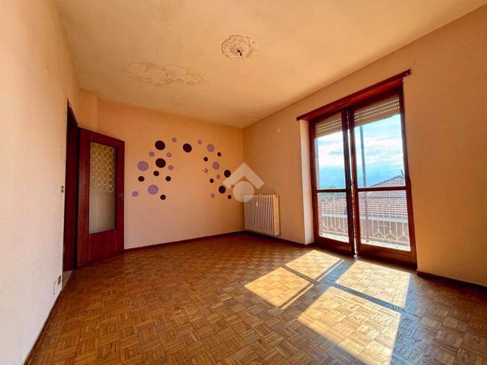 Appartamento quadrilocale in vendita in Via castagnole, Centro, None