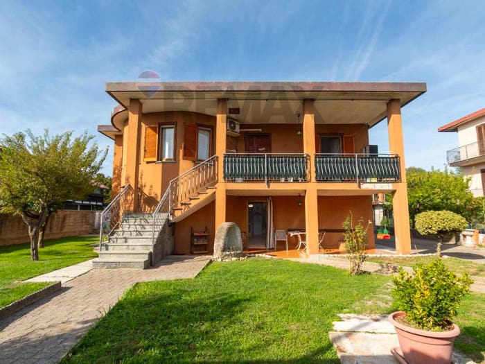 Casa con 5 locali in vendita in Bubbiano