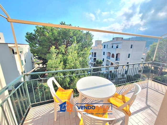 Appartamento bilocale in vendita in Via San Francesco, Pietra Ligure