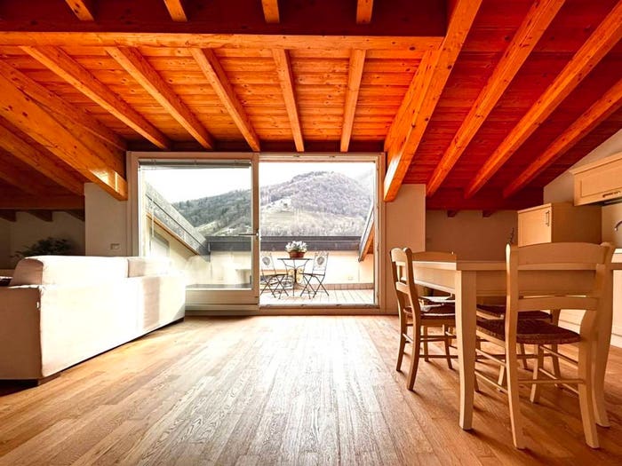 Appartamento trilocale in vendita in Via Vittorio Emanuele, Centro, Zogno