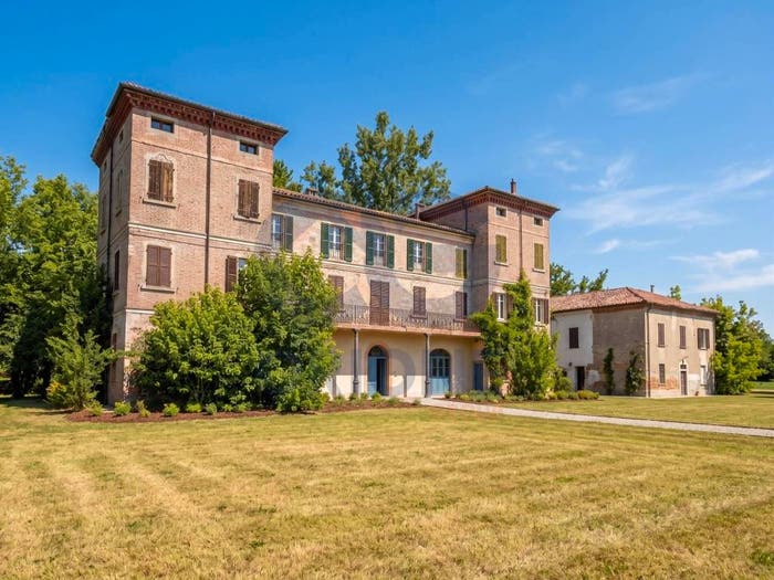 Casa con 6 locali in vendita in Via Tenente Mariano Borgatti, Centro, Bondeno