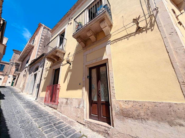 Appartamento trilocale in vendita in Via Canonico Buccheri, Centro, Noto