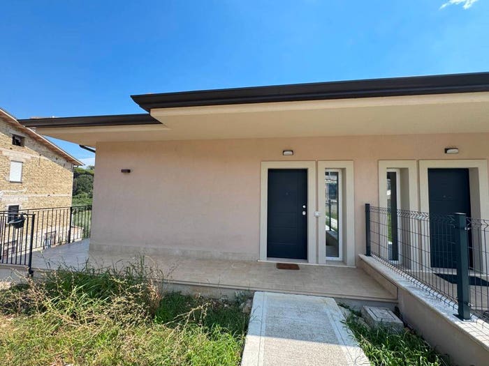 Casa quadrilocale in vendita in Corso San Basilio, Caira, Cassino