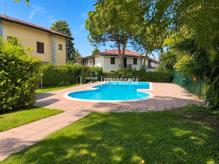 Appartamento quadrilocale in vendita in Via Bell'Italia, Centro, Peschiera del Garda