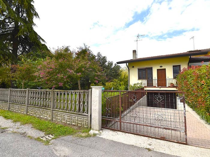 Casa bilocale in vendita in Via Cristoforo Colombo, Centro, San Donà di Piave