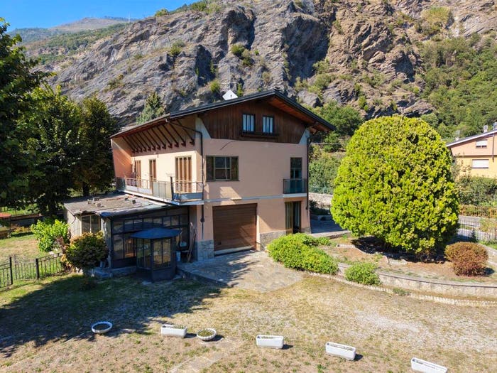 Casa con 6 locali in vendita in Frazione Pietrastretta, Mompantero