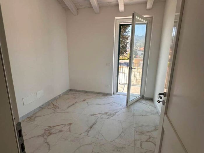 Casa quadrilocale in vendita in Via Litoranea, Ameglia