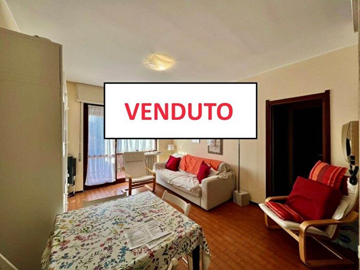 Appartamento trilocale in vendita in via genziana, Cremeno