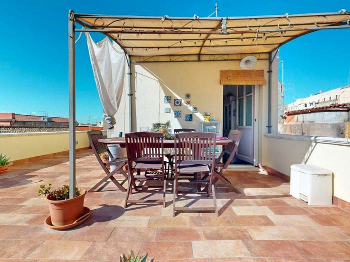 Appartamento trilocale in vendita in Via dei Pisani, Marina, Cagliari