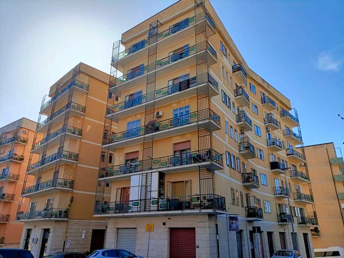 Appartamento con 6 locali in vendita in VIA C SINOPOLI, Stadio Pontepiccolo, Catanzaro