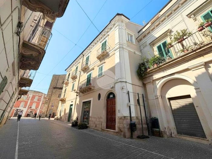 Appartamento con 5 locali in vendita in Corso Santarelli, Centro, Manoppello