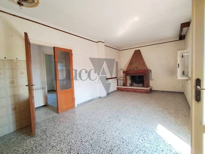 Appartamento con 6 locali in vendita in Via Sarzanese, Maggiano San Macario, Lucca