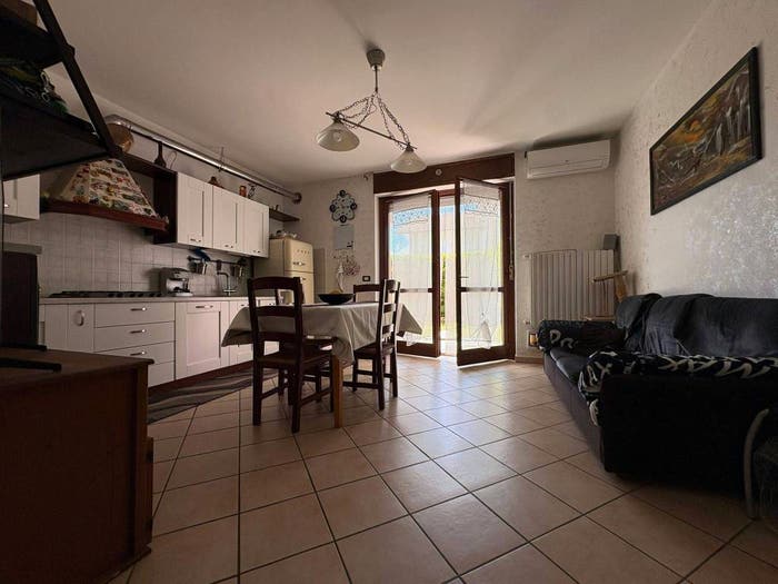 Appartamento trilocale in vendita in Via Viotti, Centro, Cigliano