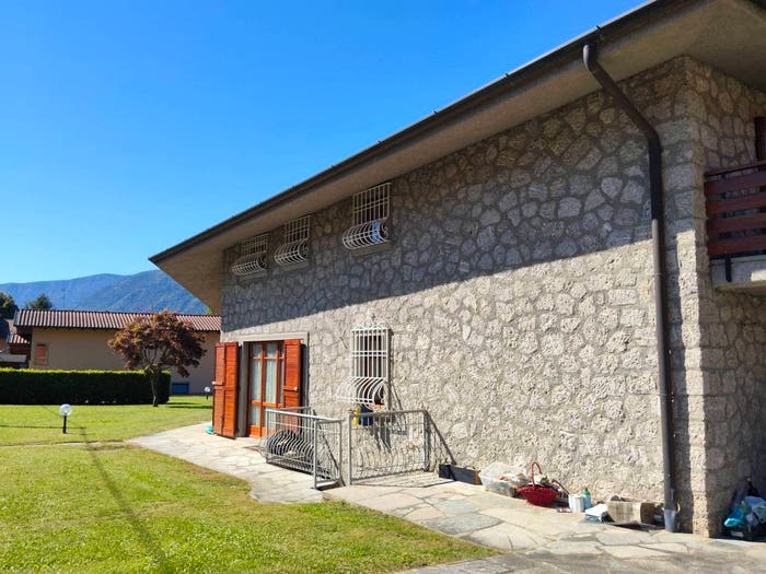 Casa con 6 locali in vendita in Via Angelo Cristina, Centro, Rovetta
