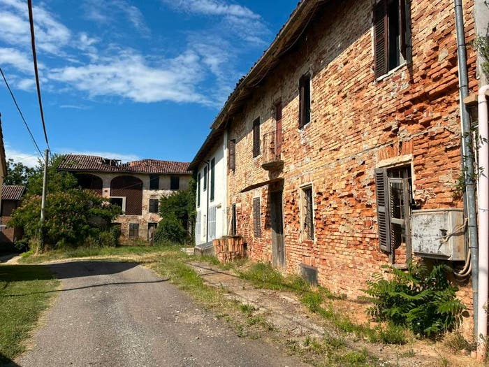 Casa con 6 locali in vendita in località Poggio, Portacomaro Stazione, Asti