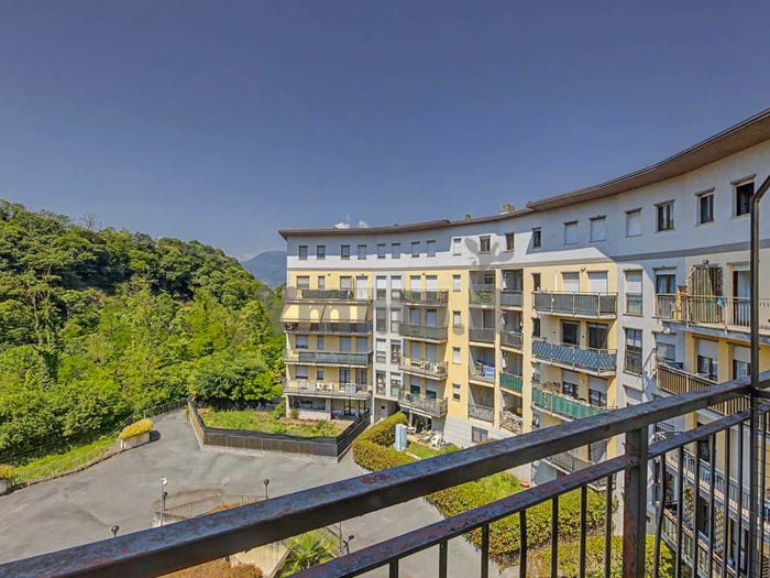 Appartamento bilocale in vendita in Via F Turati, Centro, Luino