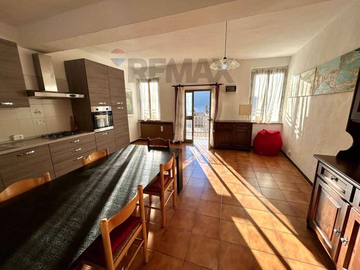 Appartamento quadrilocale in vendita in Endine, Endine Gaiano