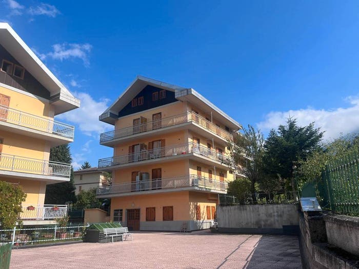Appartamento trilocale in vendita in Via Villaggio Edelweiss, Gravere