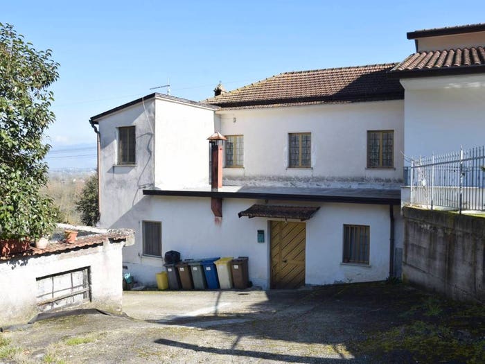 Appartamento con 5 locali in vendita in Via Morroncello, Esperia