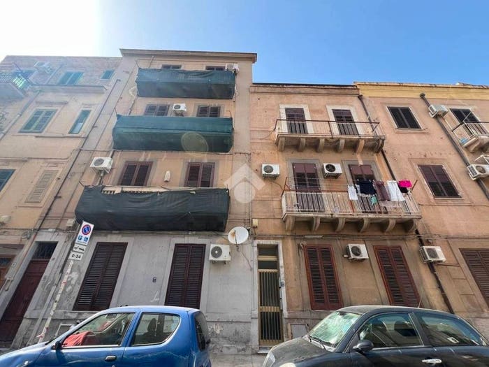 Appartamento trilocale in vendita in Via Villa Caputo, Zisa, Palermo
