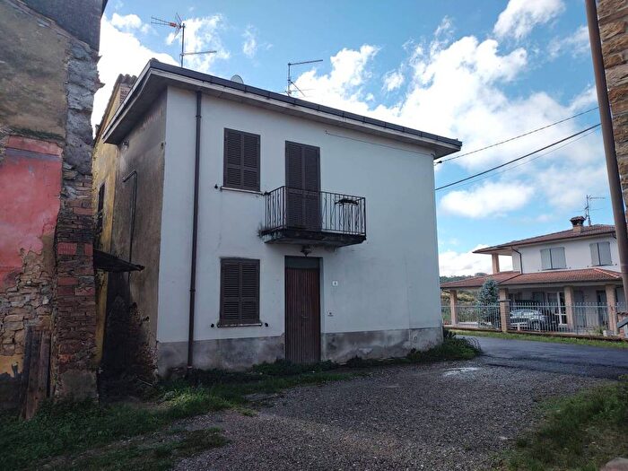 Casa trilocale in vendita in Castellana, Gropparello