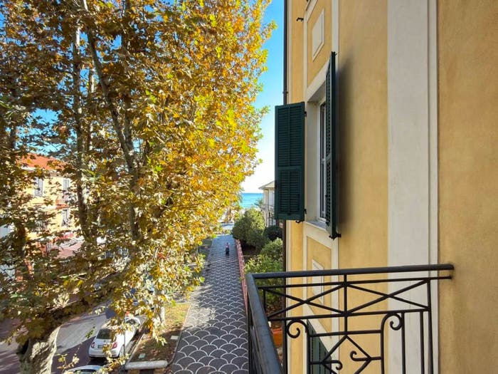 Appartamento quadrilocale in vendita in Viale Italia, Centro, Albenga