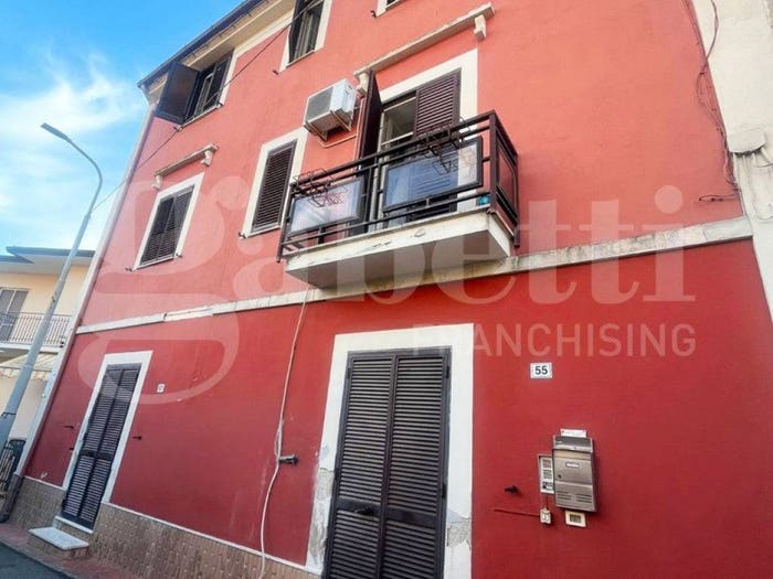 Casa con 6 locali in vendita in Via Napoli, Calvi Risorta