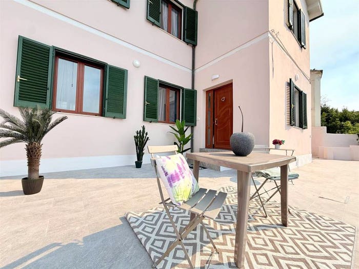 Casa con 6 locali in vendita in Via del Pino, Montenero Basso Montenero Alto, Livorno