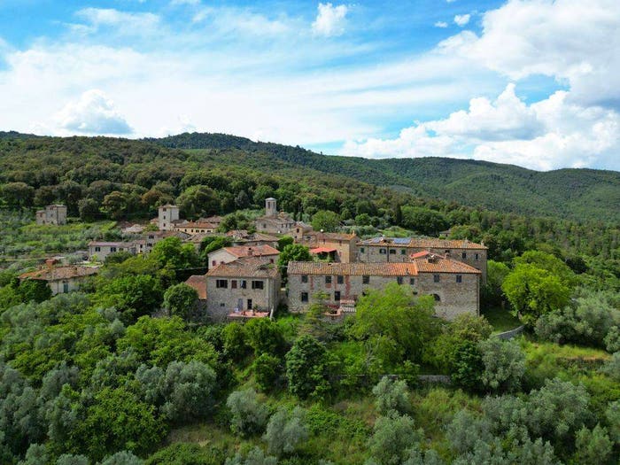 Casa con 6 locali in vendita in Via di Bucine, Centro, Bucine