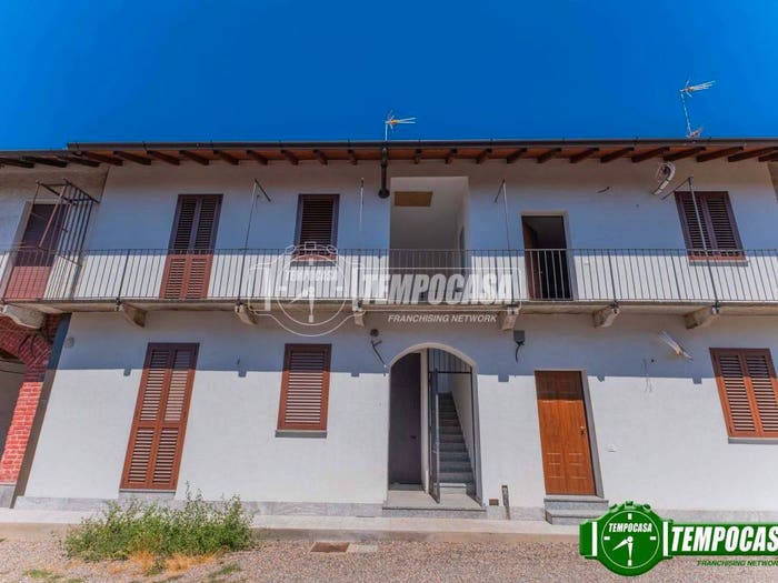 Appartamento trilocale in vendita in Via Vittorio Emanuele, Centro, Bernate Ticino