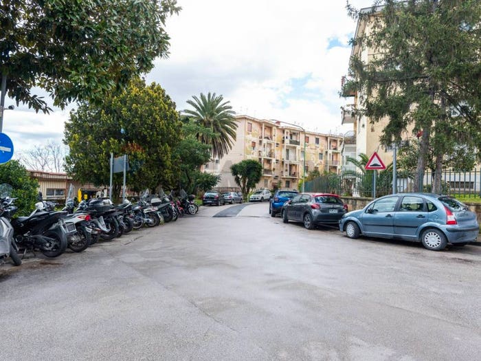 Appartamento quadrilocale in vendita in Colli Aminei Capodimonte, Napoli