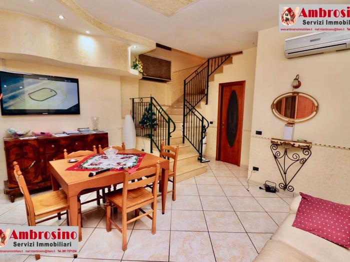 Appartamento con 5 locali in vendita in Via Don Luigi Sturzo, Orta di Atella
