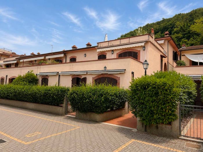 Appartamento trilocale in vendita in Via Camisano, Centro, Ameglia