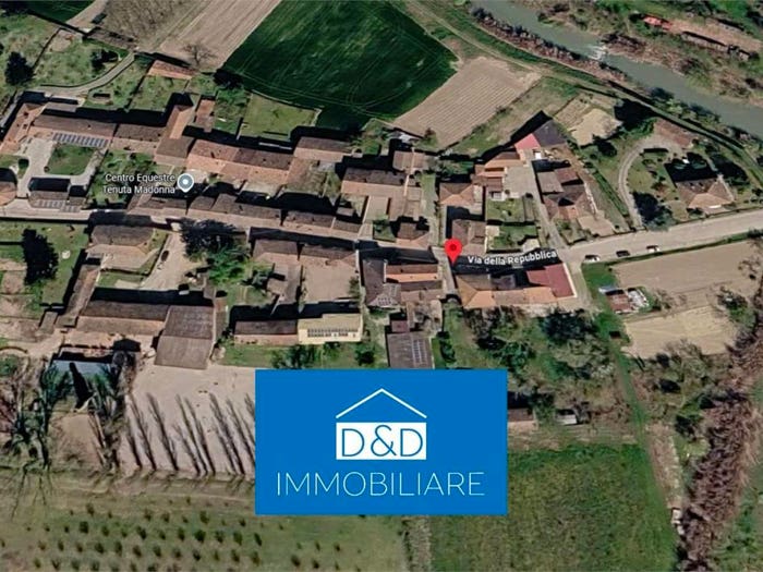 Casa con 6 locali in vendita in Via della Repubblica, Ghiare Madonna, Incisa Scapaccino