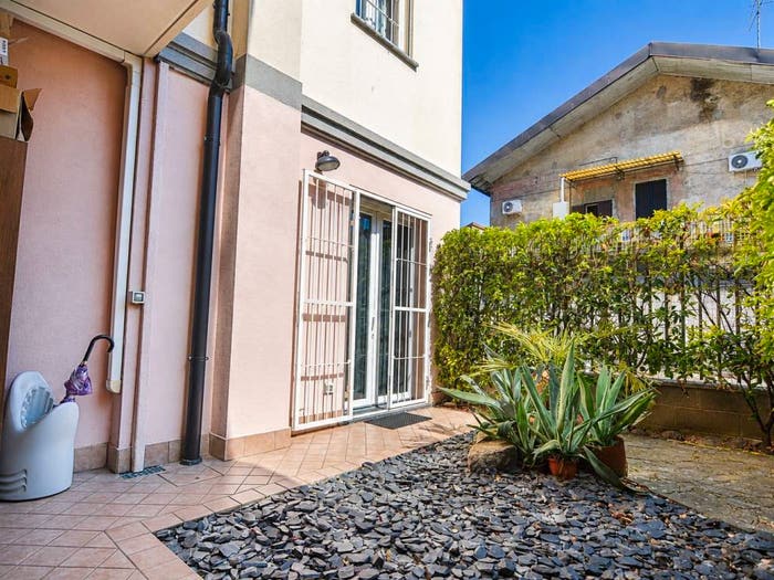 Appartamento trilocale in vendita in Via Galileo Galilei, Flora, Legnano