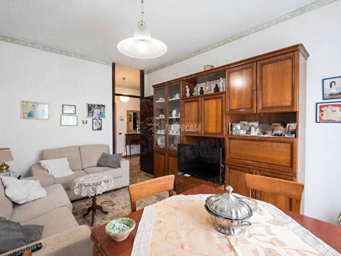 Appartamento trilocale in vendita in Via Montello, Tabiago Cibrone, Nibionno