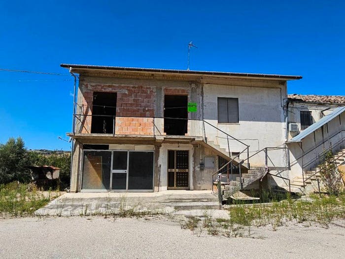 Casa quadrilocale in vendita in Via Nicola Sacco e Bartolomeo Vanzetti, Centro, Montegranaro