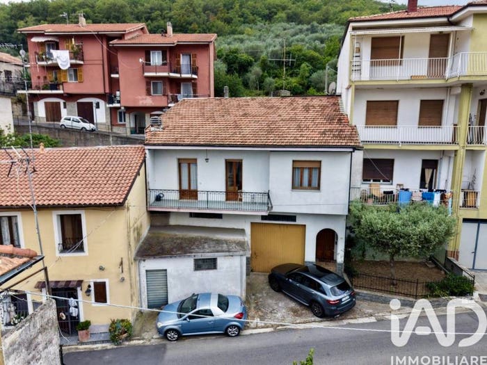 Casa con 5 locali in vendita in Via COLLE SAN BARTOLOMEO, Centro, Caravonica