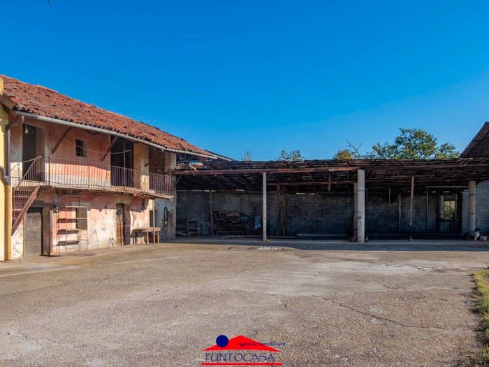 Casa quadrilocale in vendita in Via Ugo Foscolo, Castelletto Busca, Busca