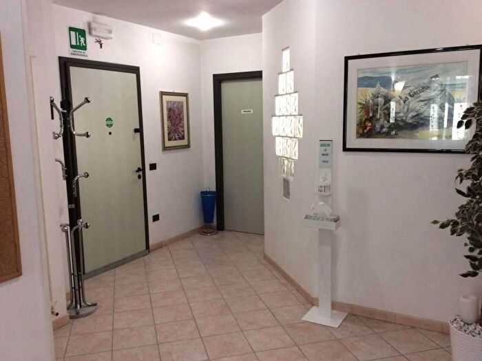 Appartamento con 5 locali in vendita in Stazione, Ancona